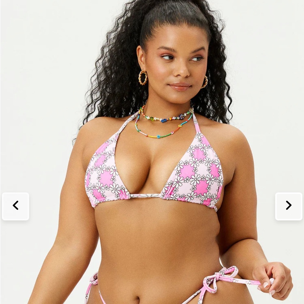 Frankie’s Bikinis Tia Triangle Bikini Top Pink Daisy